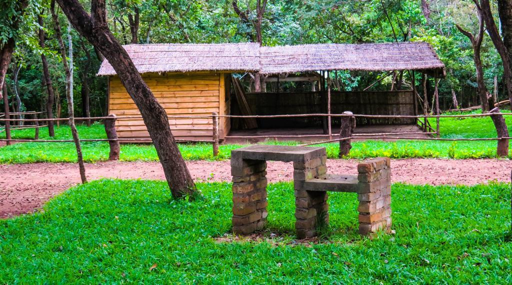Woodlands Lilongwe Hotel ภายนอก รูปภาพ