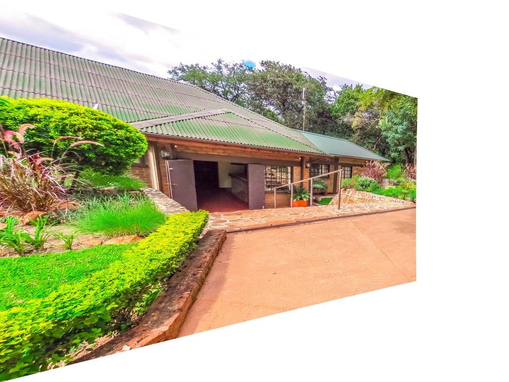 Woodlands Lilongwe Hotel ภายนอก รูปภาพ