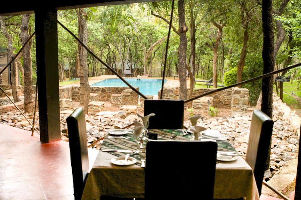 Woodlands Lilongwe Hotel ภายนอก รูปภาพ